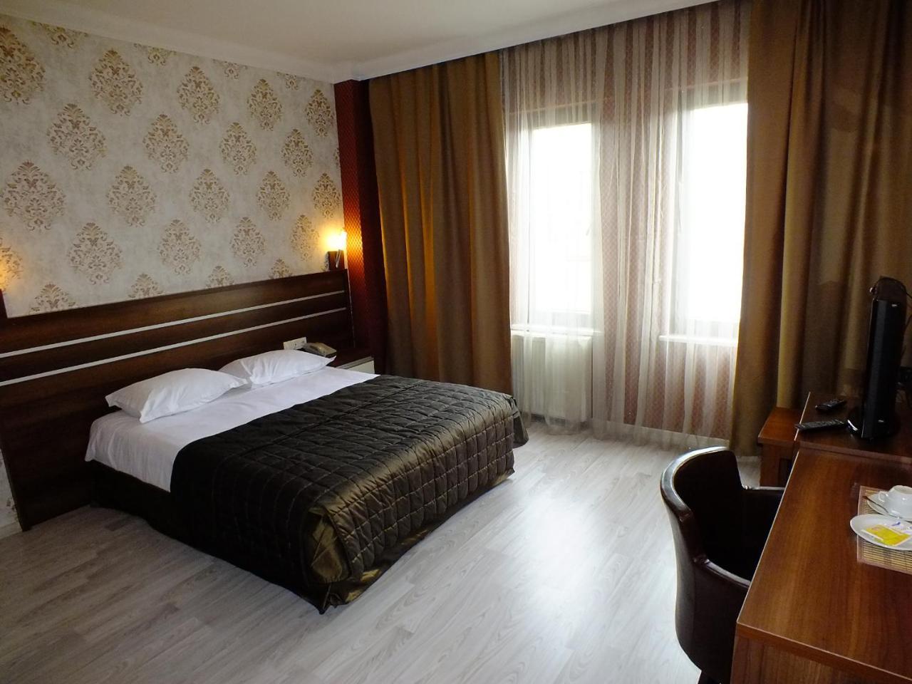Lifos Hotel ไคเซรึ ภายนอก รูปภาพ