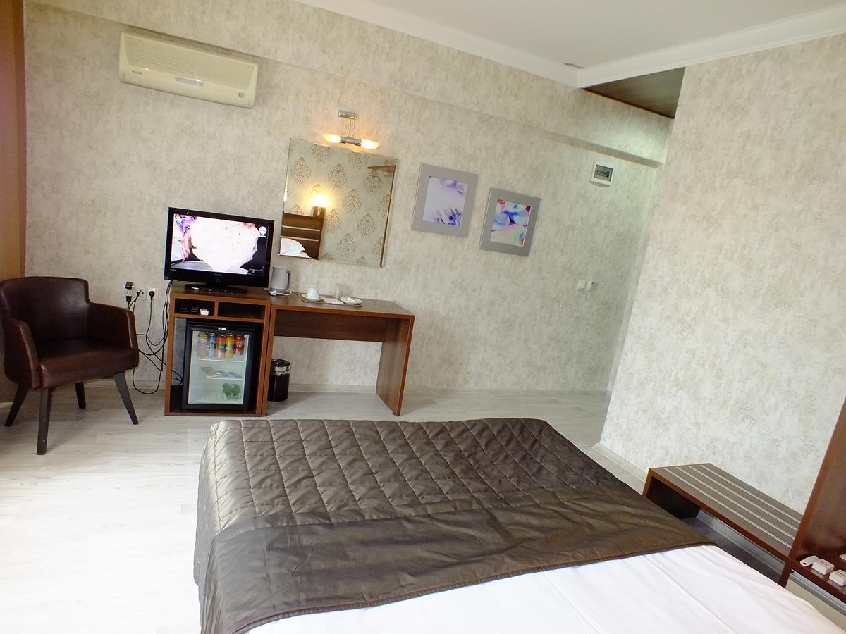 Lifos Hotel ไคเซรึ ภายนอก รูปภาพ