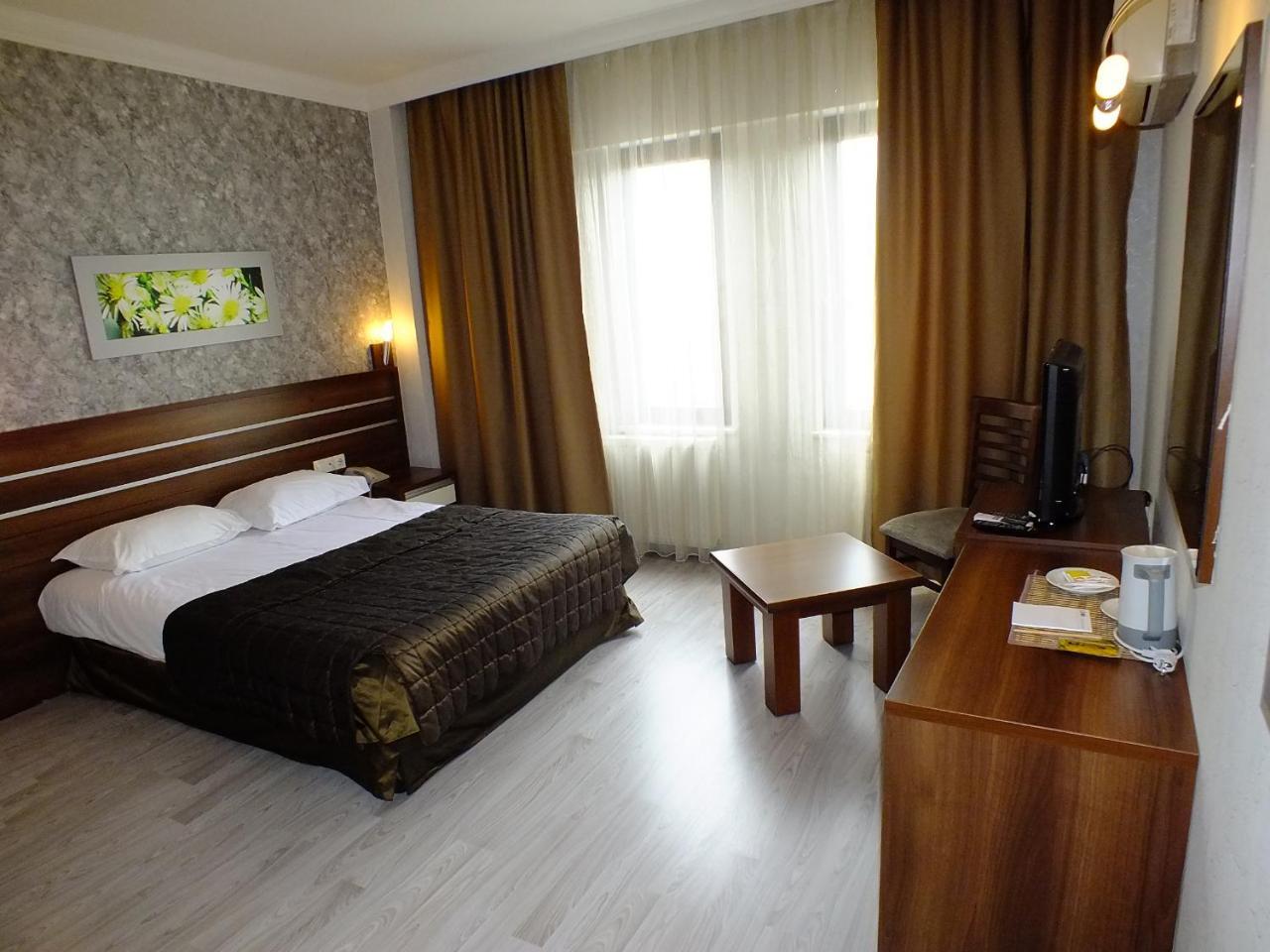 Lifos Hotel ไคเซรึ ภายนอก รูปภาพ